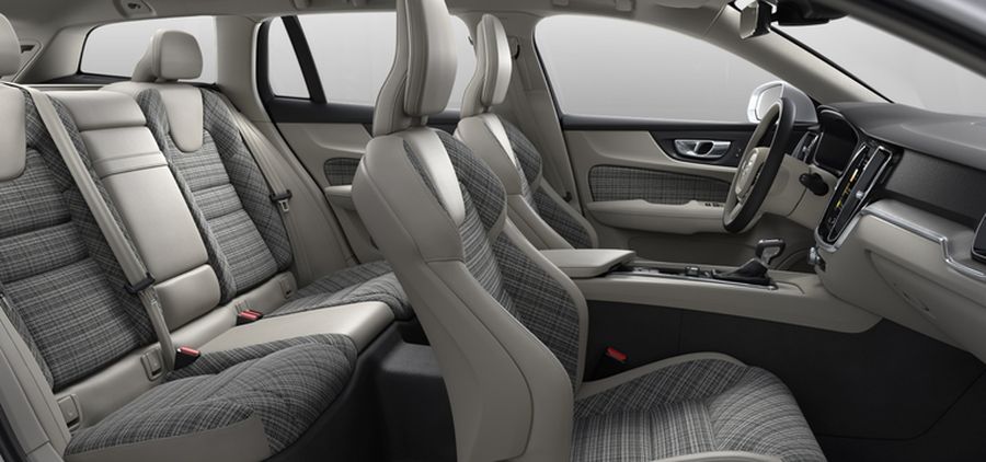Volvo V60 Cross Country 2020 tự hào với những chiếc ghế cá tính, chốt giá hơn 1 tỷ VNĐ