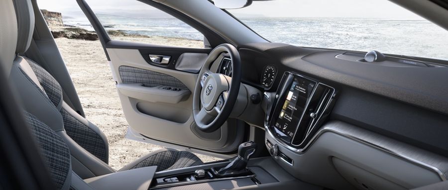 Volvo V60 Cross Country 2020 tự hào với những chiếc ghế cá tính, chốt giá hơn 1 tỷ VNĐ