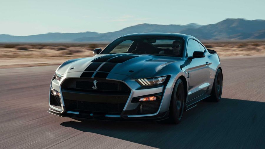 Ford Mustang Shelby GT500 2020 có giá từ 1,63 tỷ VNĐ