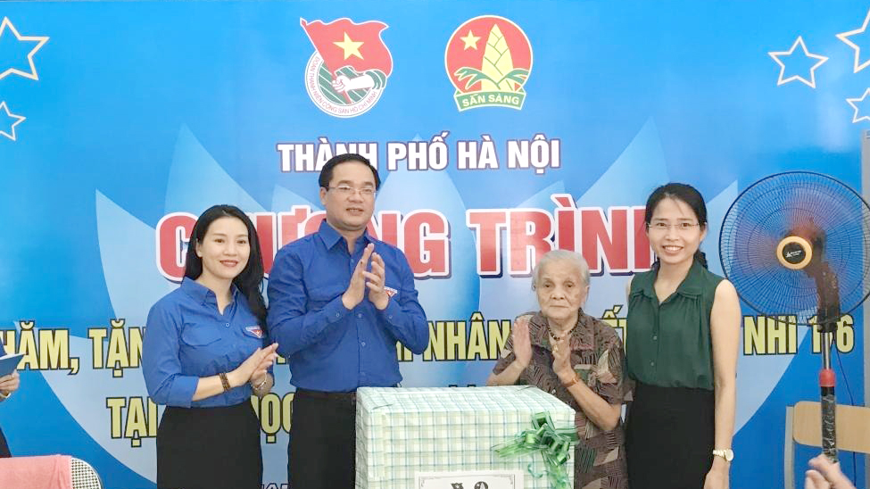 Vui Tết thiếu nhi ở lớp học đặc biệt