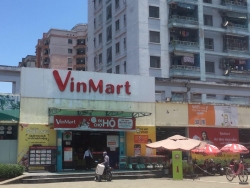 Đổ xô đến VinMart “săn” hàng Cherry