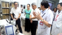 PVN, PV GAS tặng Bệnh viện Đại học Y Hà Nội 3 tỷ đồng mua sắm thiết bị y tế hiện đại