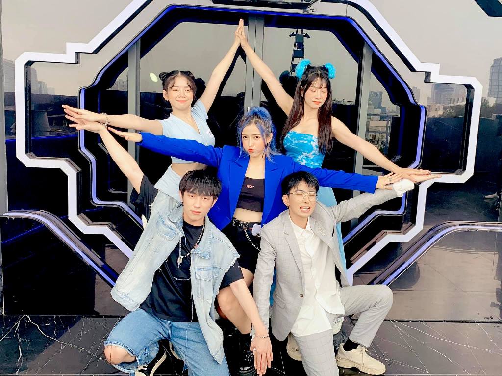 Linh cùng bạn bè sáng tạo, chia sẻ và lan toả giá trị sống tích cực