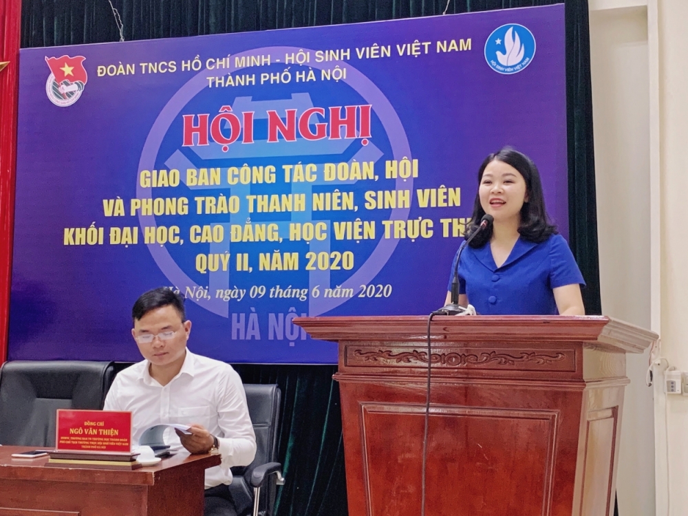 Đồng chí Chu Hồng Minh, UV BCH Trung ương Đoàn, Phó Bí thư Thường trực Thành đoàn, Chủ tịch Hội Sinh viên Việt Nam thành phố Hà Nội phát biểu tại Hội nghị