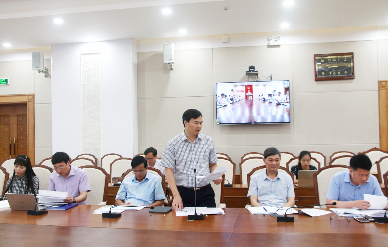 Lãnh đạo UBND Thị xã Đông Triều phát biểu tại cuộc họp
