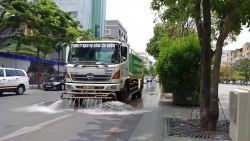Hà Nội tiến hành rà soát công tác tưới nước rửa đường từ ngày 11/6