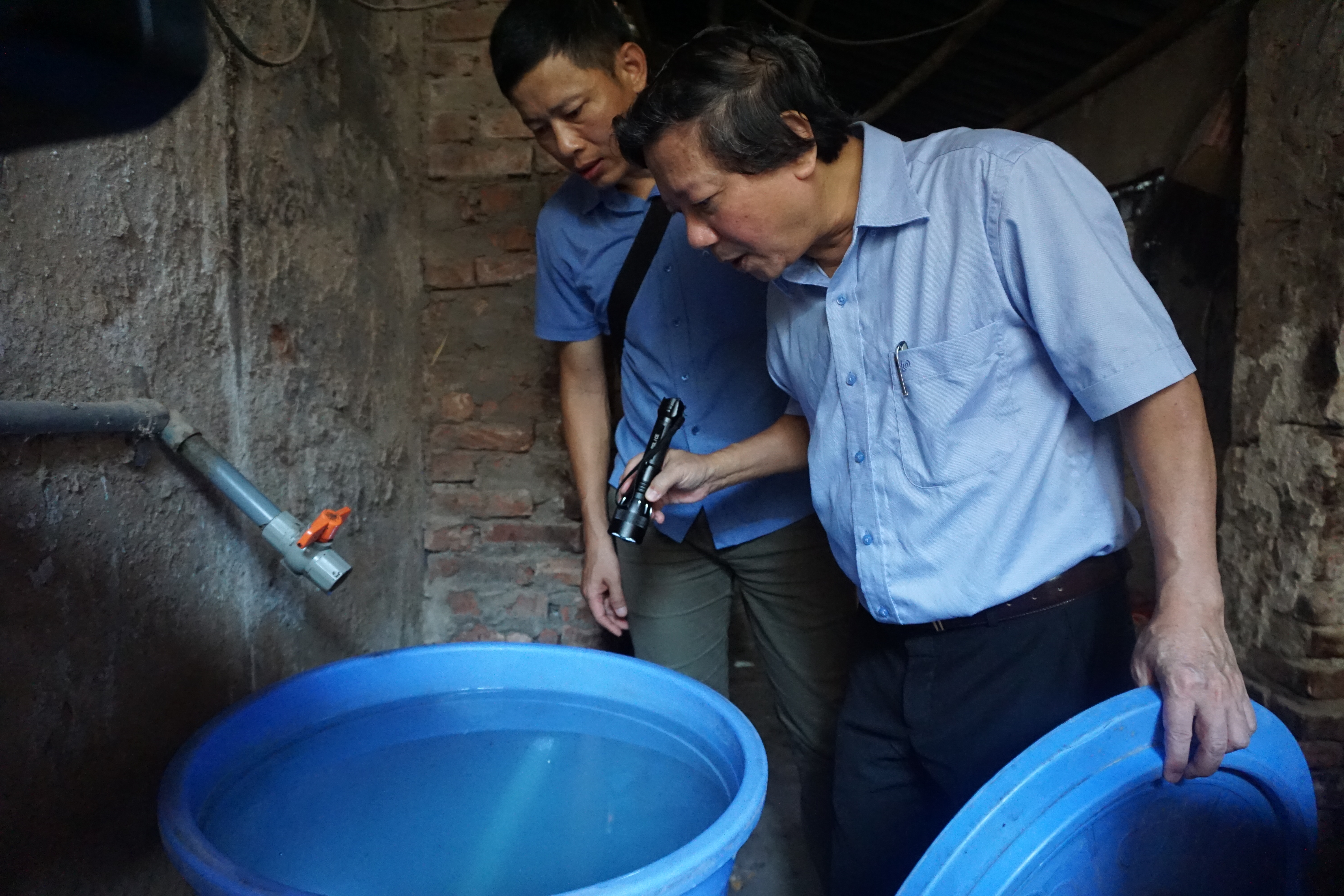 Phó Giám đốc Sở Y tế Hà Nội kiểm tra công tác phòng chống sốt xuất huyết tại Thanh Oai
