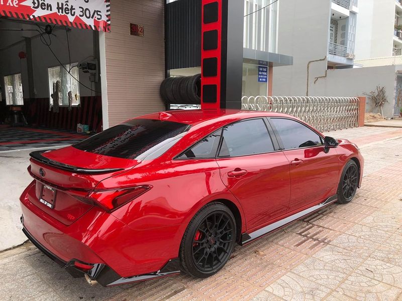 Toyota Avalon TRD 2020 đầu tiên tại Việt Nam xuất hiện trên phố Cần Thơ