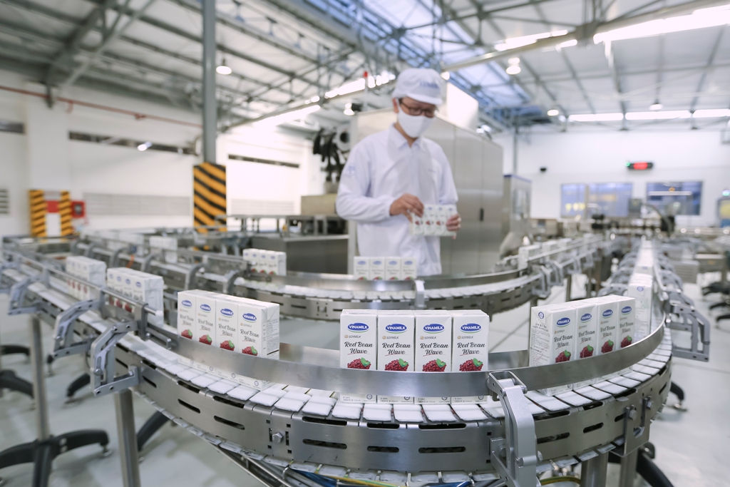 Dây chuyền sản xuất hiện đại tại các nhà máy của Vinamilk