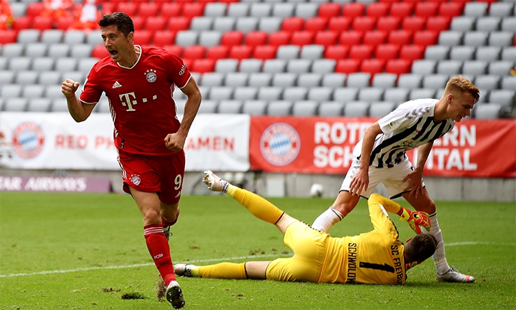 Phong độ đỉnh cao của Lewandowski giúp Bayern Munich giữ vững ngôi vương Bundesliga-1.
