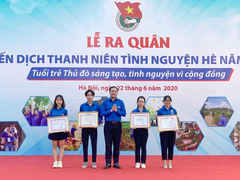 Khen thưởng các tập thể tham gia tích cực Cuộc thi “Sáng tác clip phát thanh tuyên truyền về tư tưởng, đạo đức, phong cách Hồ Chí Minh năm 2020”