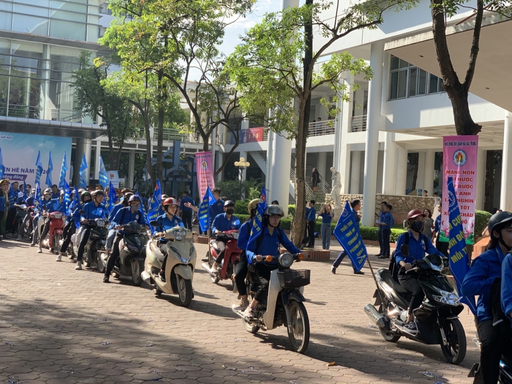 Đoàn xe tuyên truyền của tuổi trẻ Thủ đô ra quân ngay sau Lễ phát động Chiến dịch
