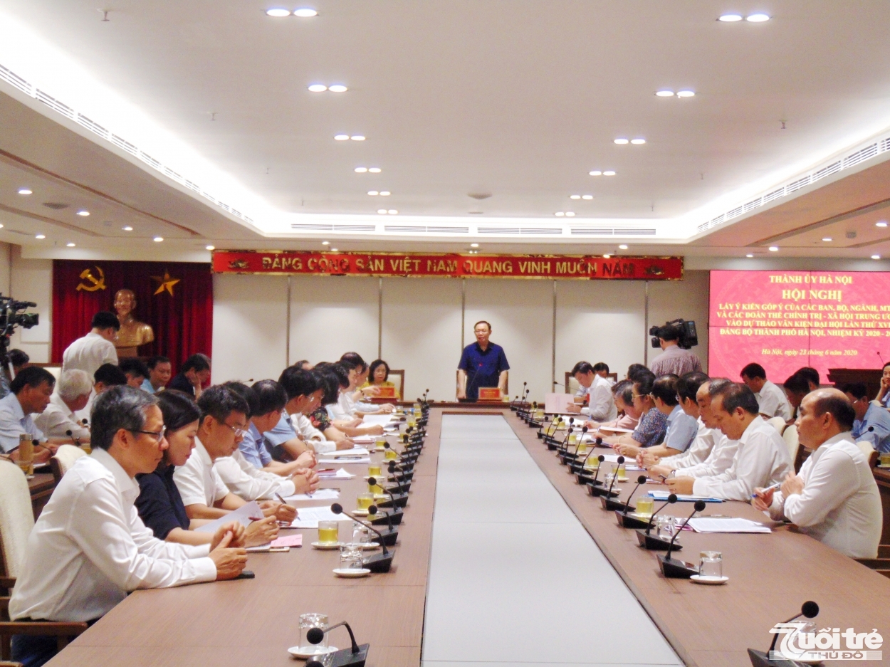 Toàn cảnh Hội nghị lấy ý kiến góp ý Dự thảo văn kiện Đại hội lần thứ XVII Đảng bộ thành phố Hà Nội