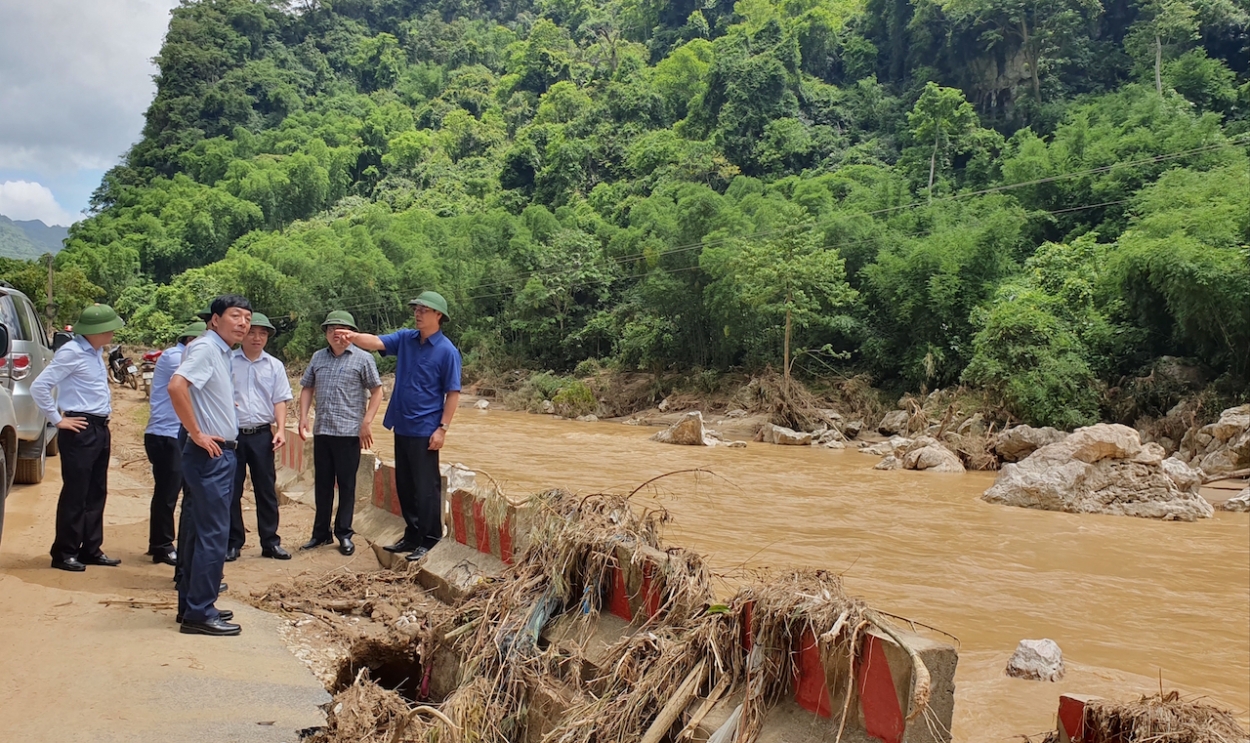 Hoằng Hóa (Thanh Hóa) đẩy mạnh thực hiện phương châm “bốn tại chỗ” trong phòng chống tràn đê