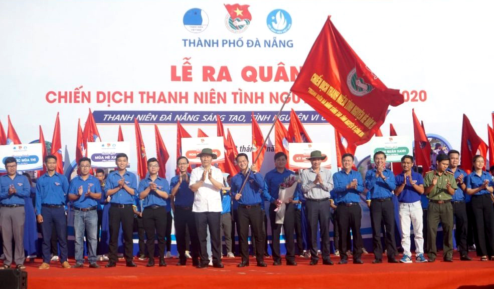 Tuổi trẻ Đà Nẵng sôi nổi ra quân Chiến dịch Thanh niên tình nguyện hè