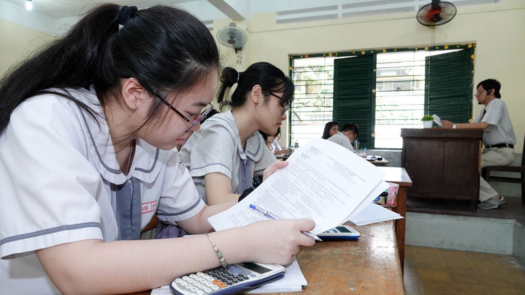 Thí sinh tự do khai hồ sơ đăng ký thi tốt nghiệp THPT và tuyển sinh đại học, cao đẳng như thế nào?