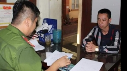 Quảng Ninh: Bắt quả tang đối tượng vận chuyển ma túy "thủ" súng trong người