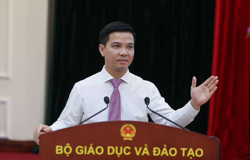 Ông Trần Quang Nam - Chánh Văn phòng Bộ GD&ĐT chia sẻ tại họp báo