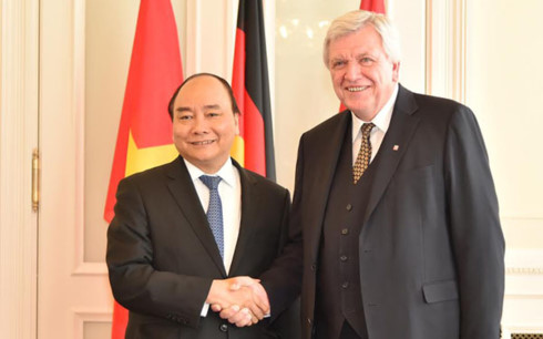 Thủ tướng Chính phủ Nguyễn Xuân Phúc gặp gỡ, làm việc với lãnh đạo bang Rheinland-Pfalz, bang Hessen