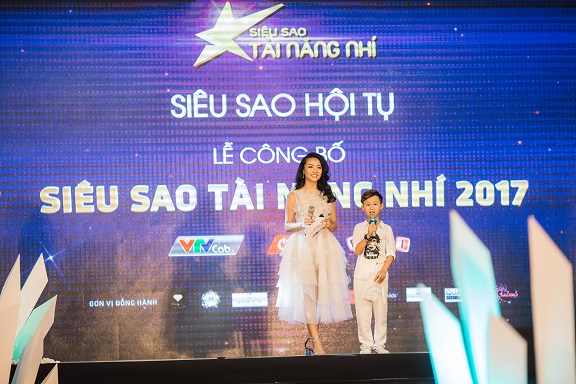 Đắm đuối ngắm những mẫu nhí siêu dễ thương trình diễn thời trang