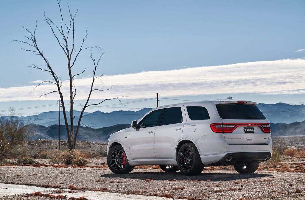 Dodge Durango SRT 2018 475 mã lực có giá bán khởi điểm từ 1,43 tỷ VNĐ