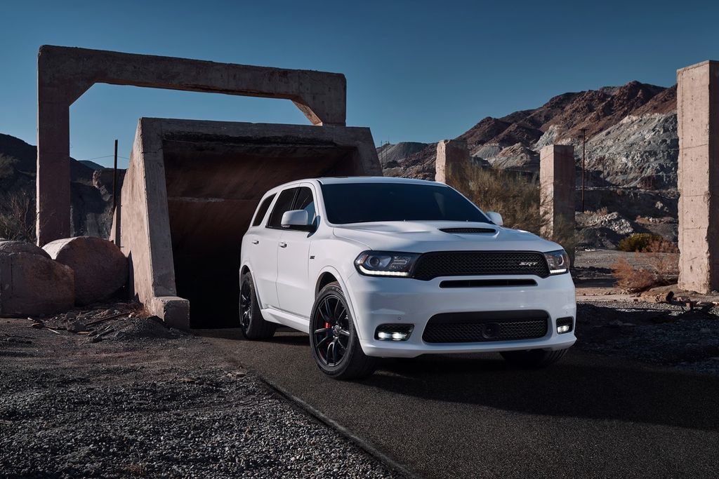 Dodge Durango SRT 2018 475 mã lực có giá bán khởi điểm từ 1,43 tỷ VNĐ