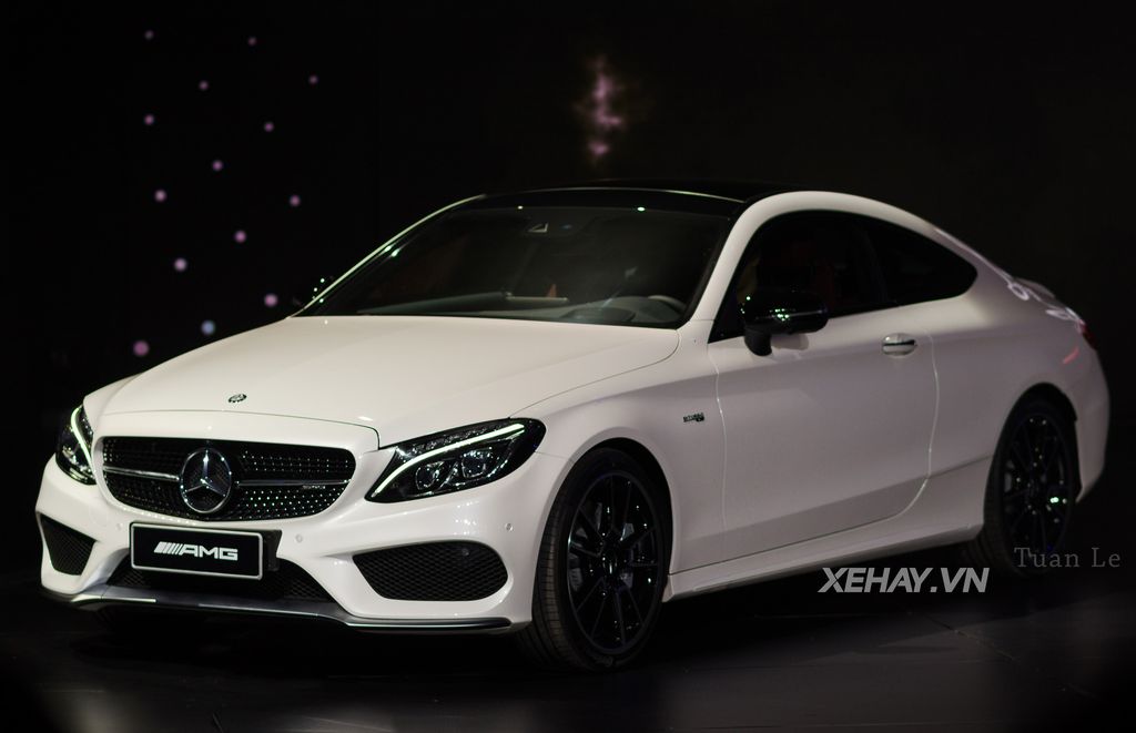 Cận cảnh Mercedes-AMG C43 4Matic Coupe tại Mercedes Fascination 2017