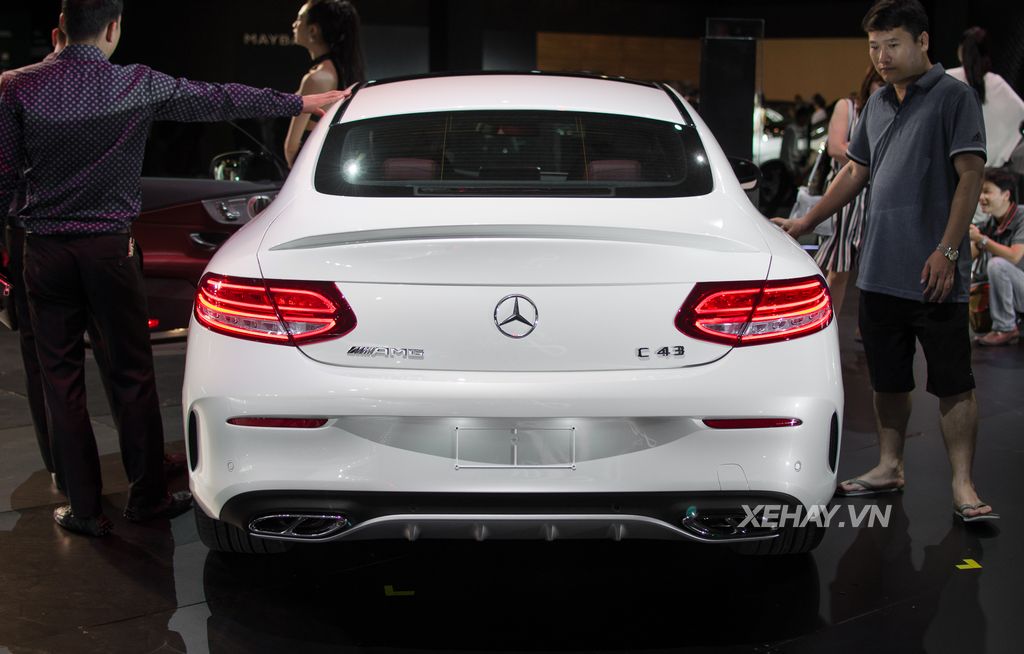 Cận cảnh Mercedes-AMG C43 4Matic Coupe tại Mercedes Fascination 2017