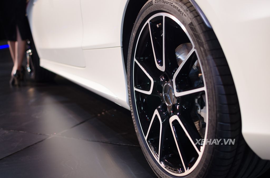 Cận cảnh Mercedes-AMG C43 4Matic Coupe tại Mercedes Fascination 2017