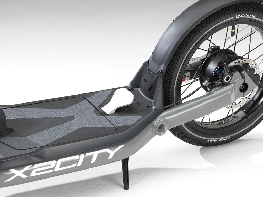 BMW Motorrad X2City - scooter điện nhỏ gọn, tiện dụng dành cho đô thị đông đúc