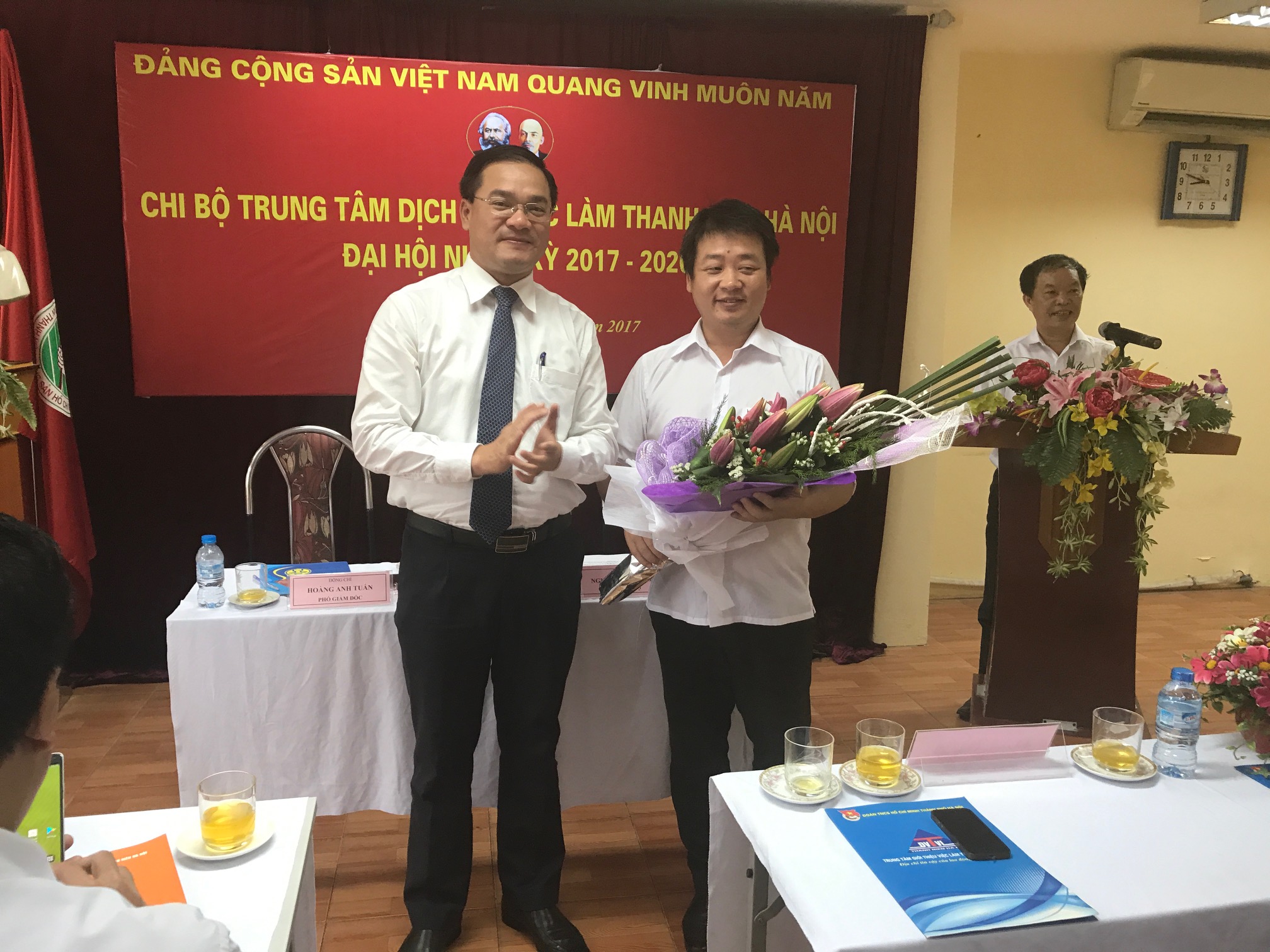 Đồng chí Nguyễn Hải Bằng trúng cử chức danh Bí thư Chi bộ Trung tâm Dịch vụ việc làm Thanh niên Hà Nội