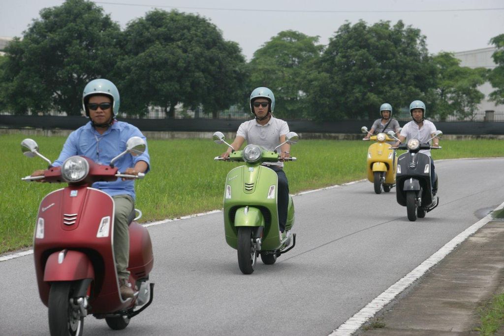 Vespa GTS 2017 lắp ráp tại Việt Nam chính thức lộ diện