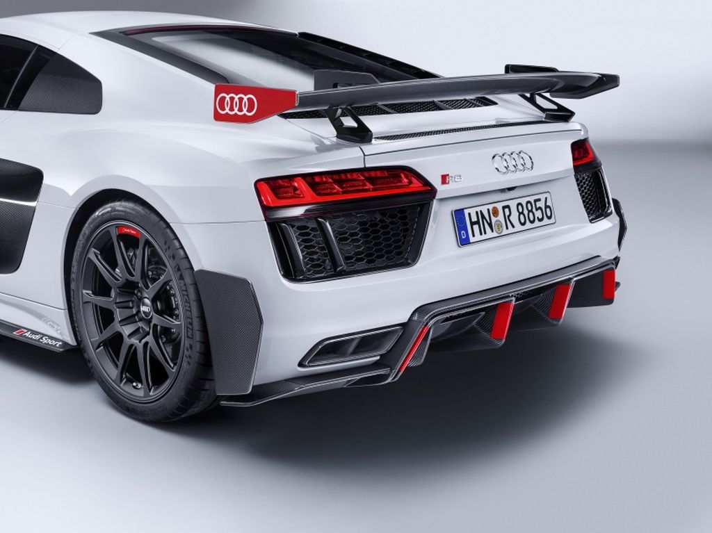 Audi tung các thành phần hiệu suất của Audi Sport cho R8 và TT mới