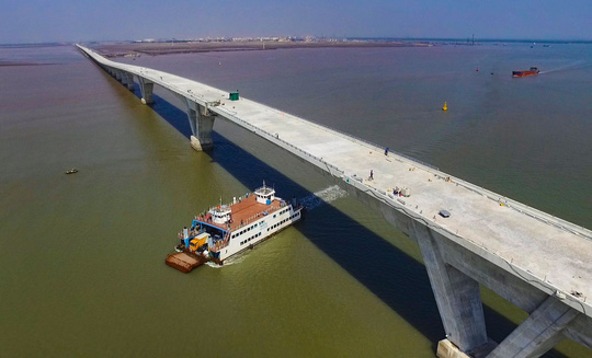 Ba đơn vị bị phê bình vì những khiếm khuyết tại cầu vượt biển dài nhất Việt Nam