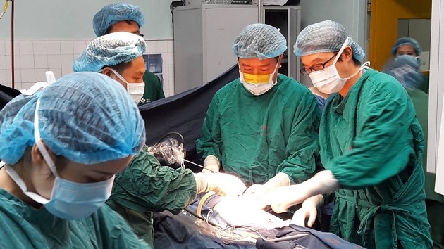 Áp dụng kỹ thuật nội soi mới trong phẫu thuật thoát vị bẹn