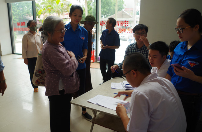 Khám bệnh tri ân các cựu Thanh niên xung phong