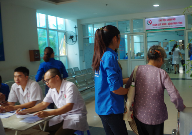 Khám bệnh tri ân các cựu Thanh niên xung phong