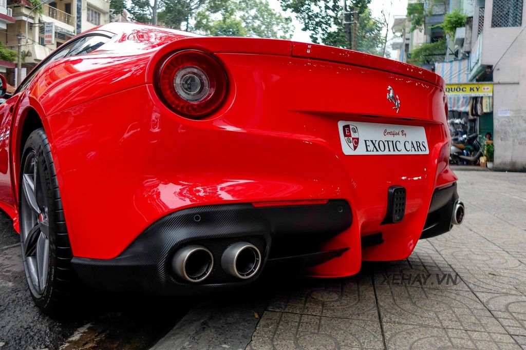 Sài Gòn: Chiêm ngưỡng vẻ đẹp của Lamborghini Aventador DMC Molto Veloce và Ferrari F12 Berlinetta