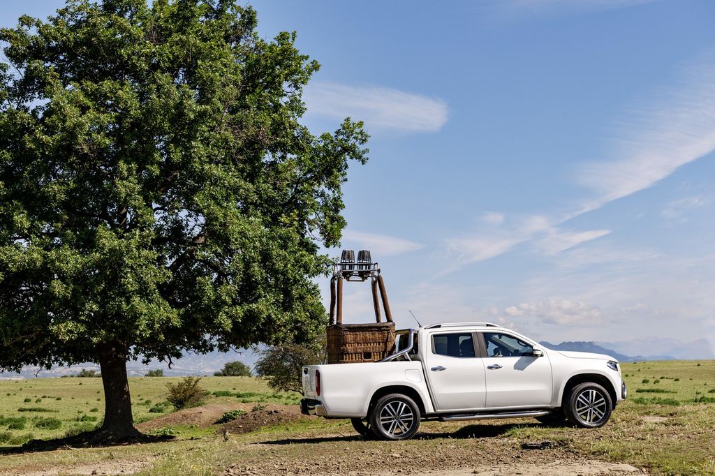 X-Class - Mẫu xe bán tải đầu tiên của Mercedes-Benz chính thức trình làng, giá từ 974 triệu VNĐ