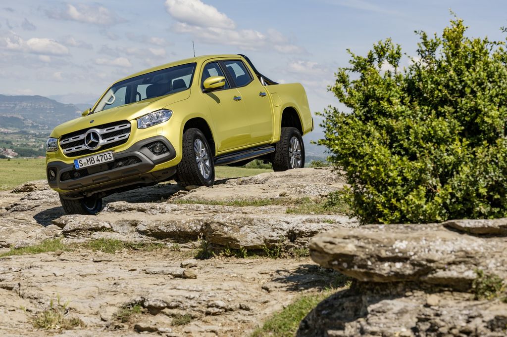 X-Class - Mẫu xe bán tải đầu tiên của Mercedes-Benz chính thức trình làng, giá từ 974 triệu VNĐ