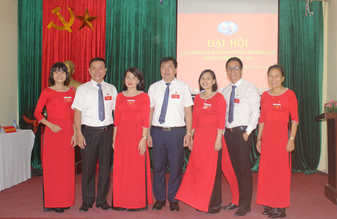 Đồng chí Trần Đức Hòa giữ chức vụ Bí thư chi bộ Trung tâm Hỗ trợ và Phát triển Thanh niên Hà Nội
