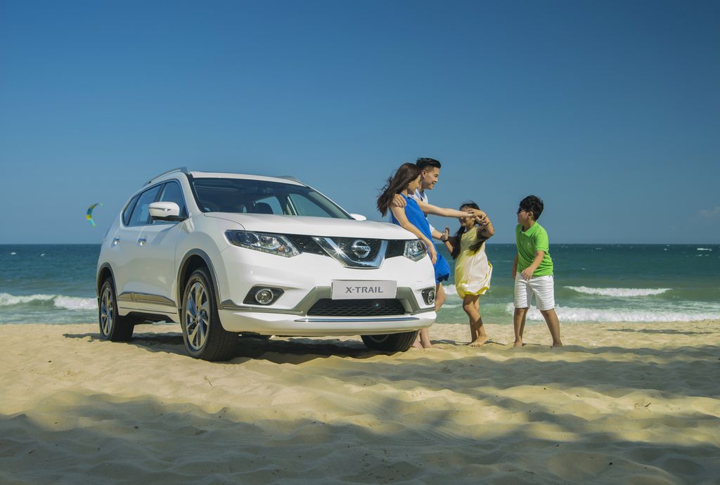Nissan Việt Nam ra mắt phiên bản cap cấp của X-Trail và Sunny
