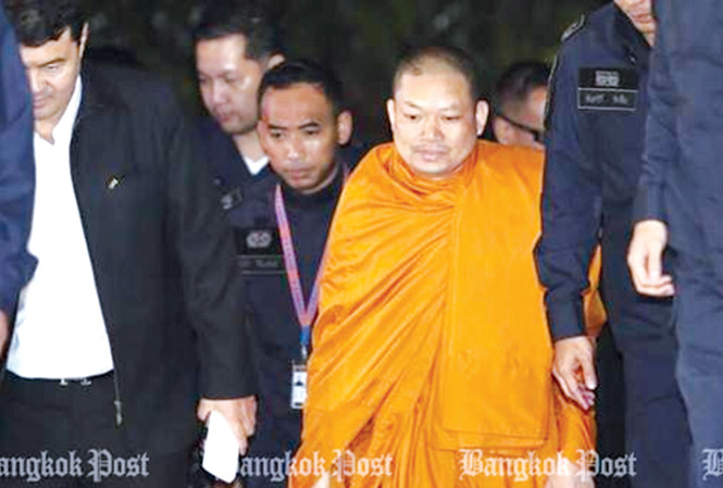 Bê bối hòa thượng ở Thái Lan