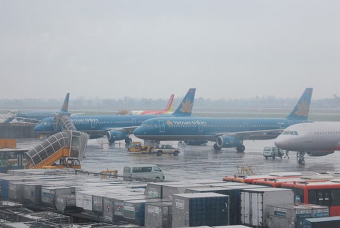 Do ảnh hưởng của cơn bão số 3, nhiều chuyến bay quốc tế bị đổi lịch