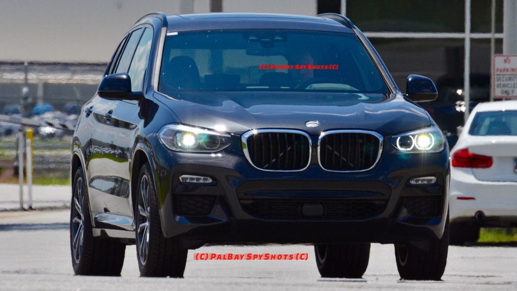 BMW X3 2018 bị bắt gặp 
