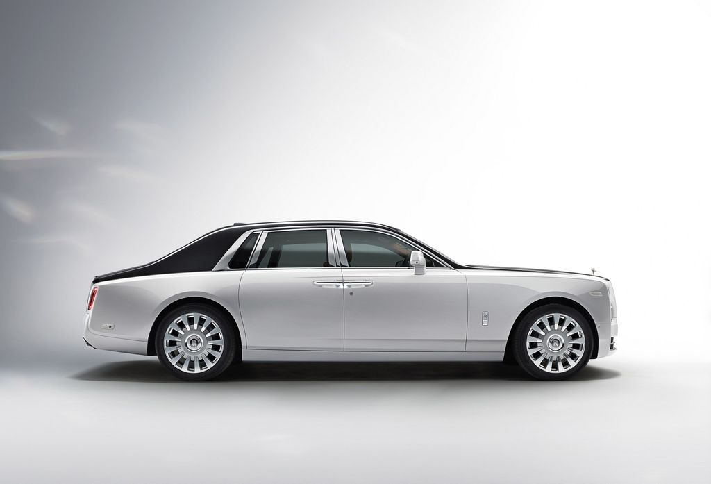 Rolls-Royce Phantom hoàn toàn mới - chiếc xe sang trọng bậc nhất chính thức được ra mắt