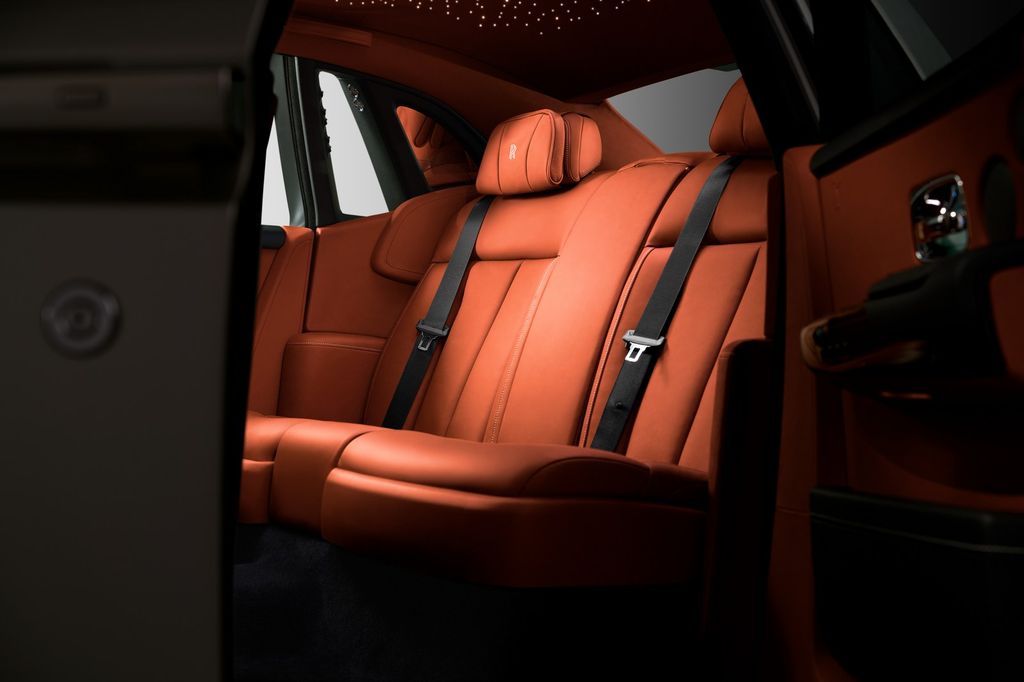 Rolls-Royce Phantom hoàn toàn mới - chiếc xe sang trọng bậc nhất chính thức được ra mắt