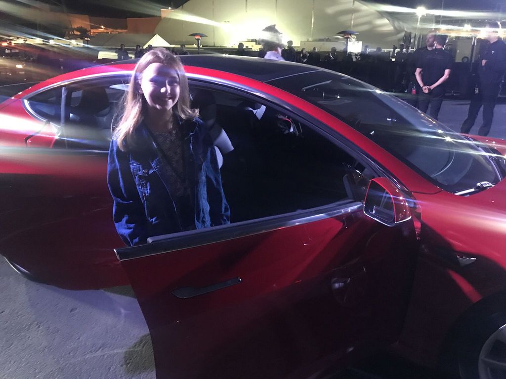 Tesla Model 3 và toàn bộ thông số kỹ thuật, ấn tượng với phạm vi di chuyển 499km