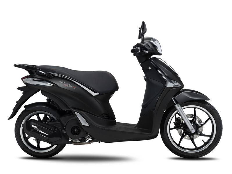 Piaggio Việt Nam giới thiệu các phiên bản mới của Vespa, Zip, Liberty