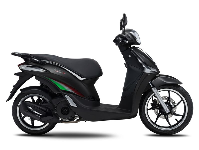 Piaggio Việt Nam giới thiệu các phiên bản mới của Vespa, Zip, Liberty